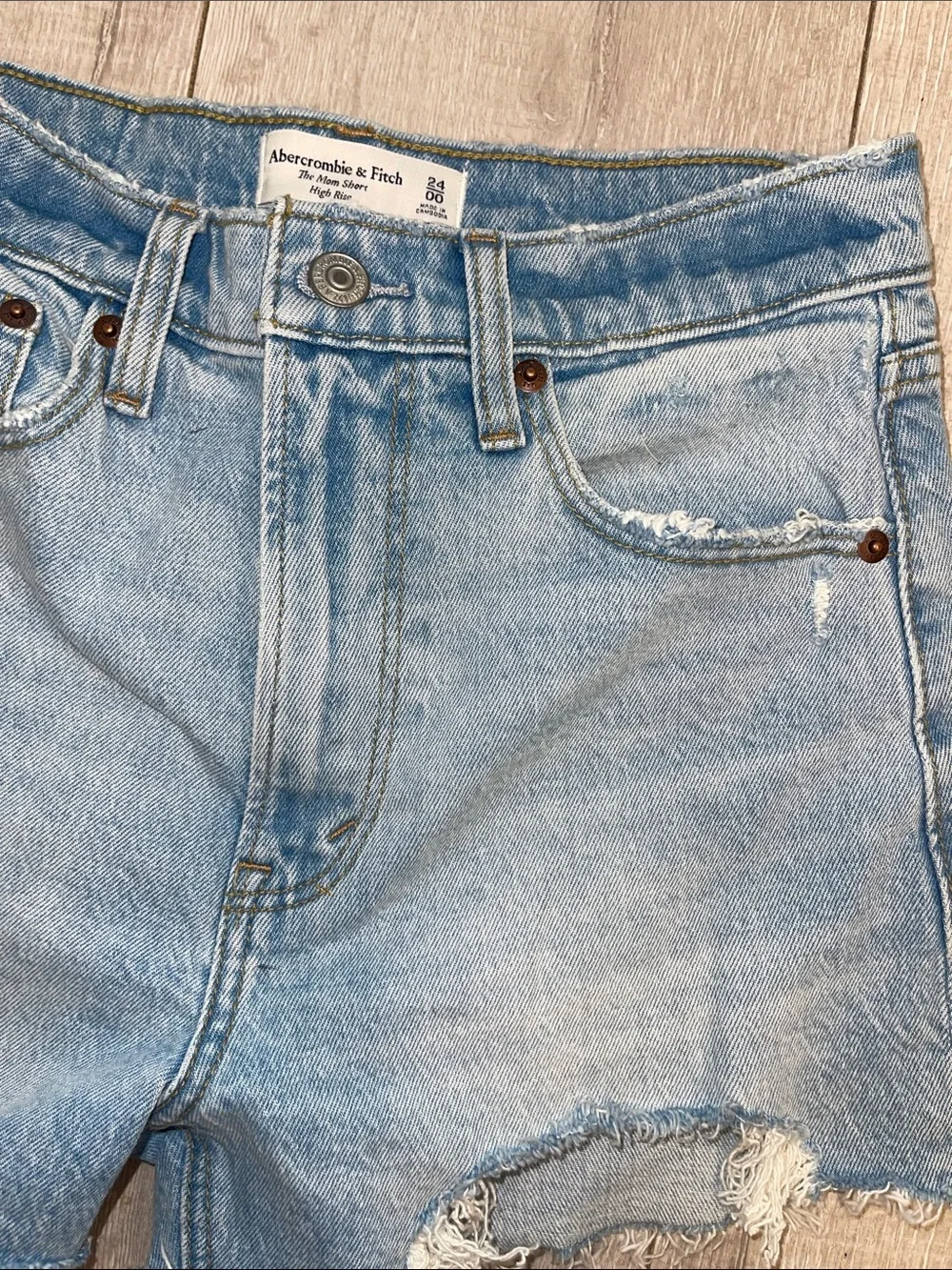 Abercrombie & Fitch Light Blue High-Rise Denim Cutoff Shorts ‘The Mom Short’ 24